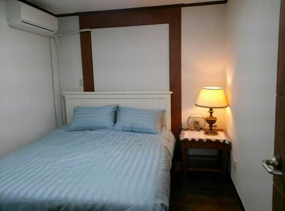 K Star Road Guesthouse - Hostel Сеул Екстериор снимка