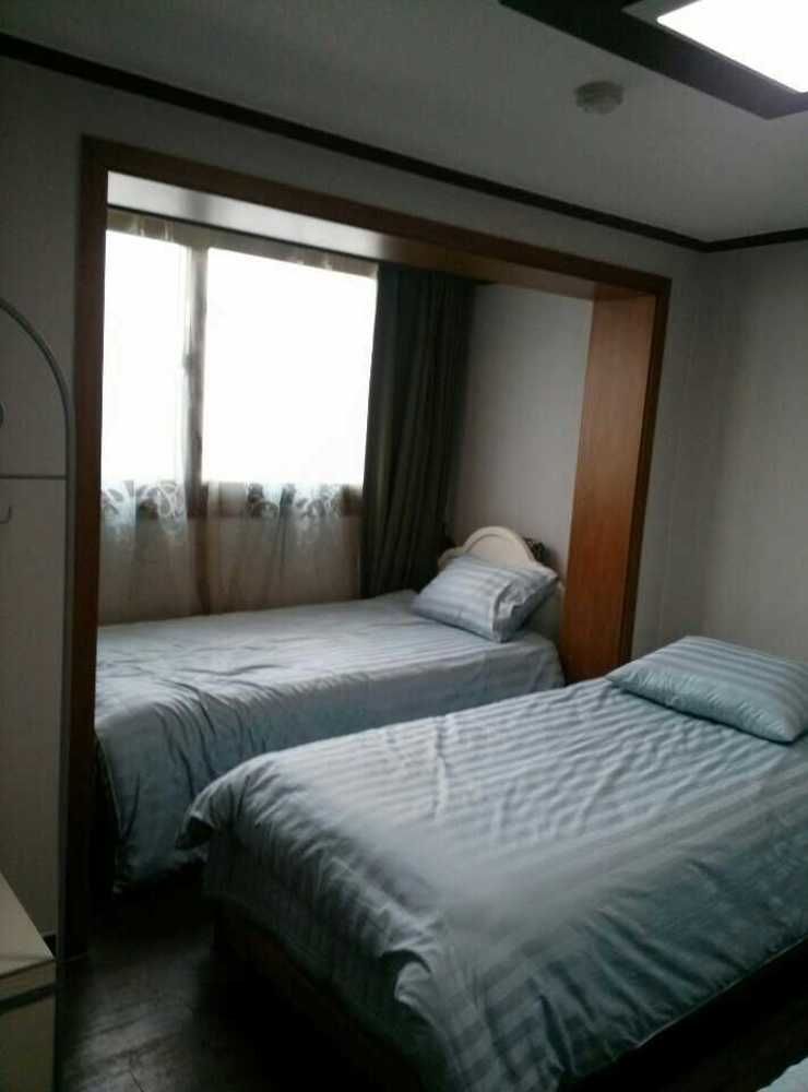 K Star Road Guesthouse - Hostel Сеул Екстериор снимка