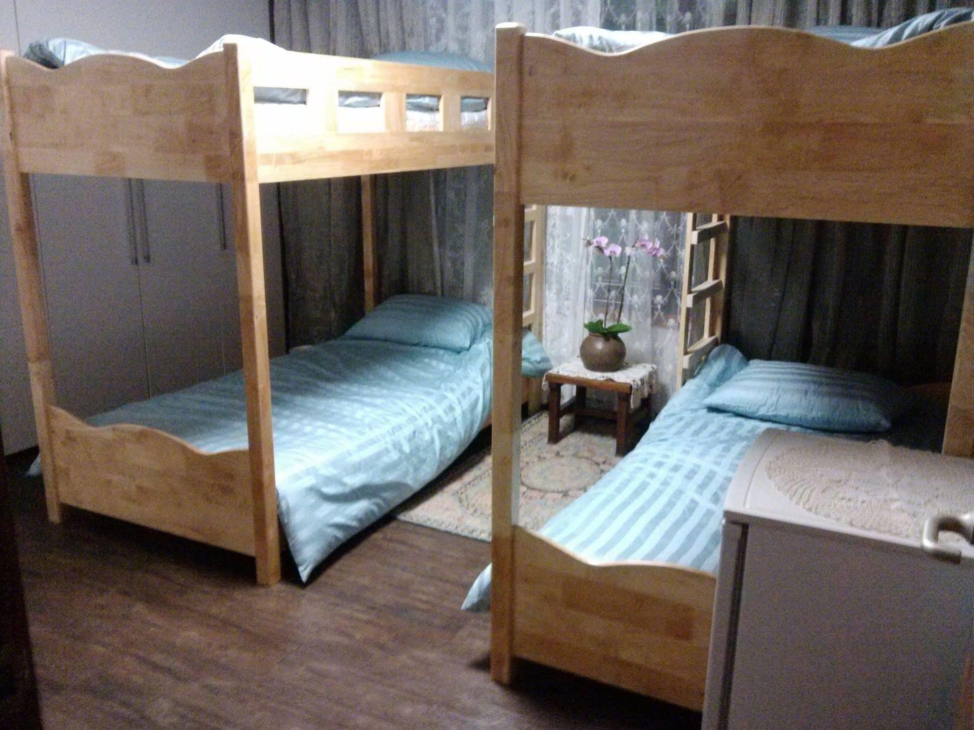 K Star Road Guesthouse - Hostel Сеул Екстериор снимка